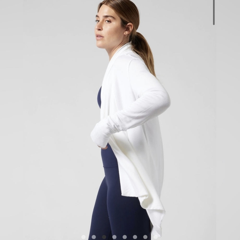 Athleta Pranayama wrap in white oversized cardigan women’s size S